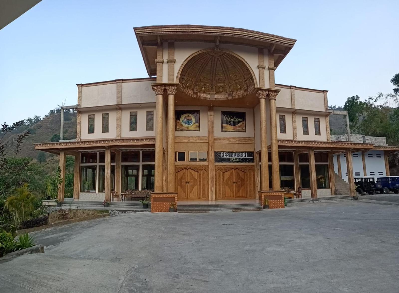 Km 31 Sujono Guesthouse Bromo Dış mekan fotoğraf